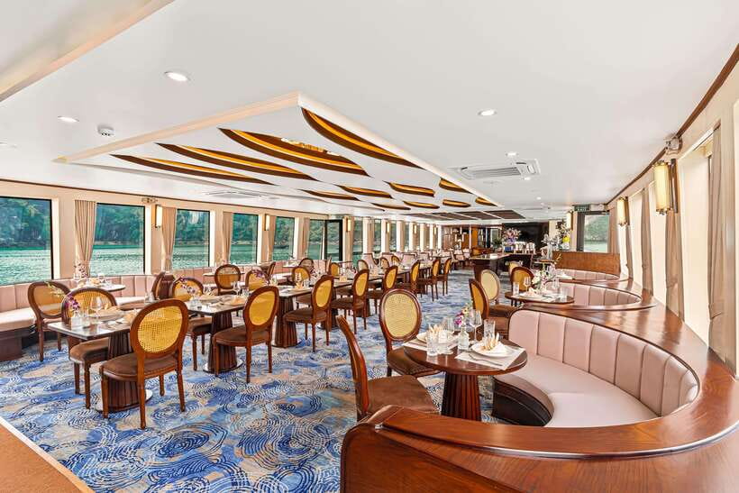 1Day 5 Stars Cruise:Swimming,Hiking & Kayaking, - Kayaking or bamboo rowing: closer to the limestone lagoon