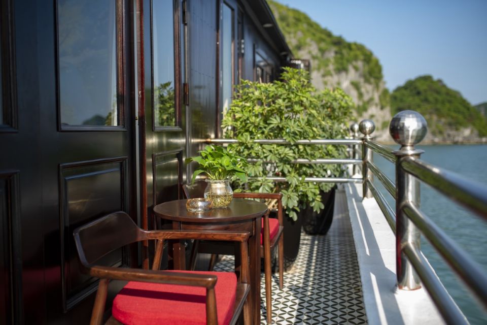 3-Day Ninh Binh Bungalow & Ha Long Bay 5 Star Cruise - Tam Coc by sampan, then Mua Cave’s climb for the big panoramic view