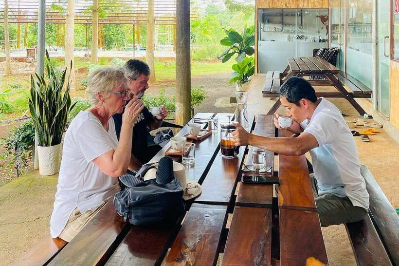 Buon Ma Thuot: Bean to Brew Coffee Farm Tour with Tasting - Robusta and Arabica in the Field: More Than Just Two Labels