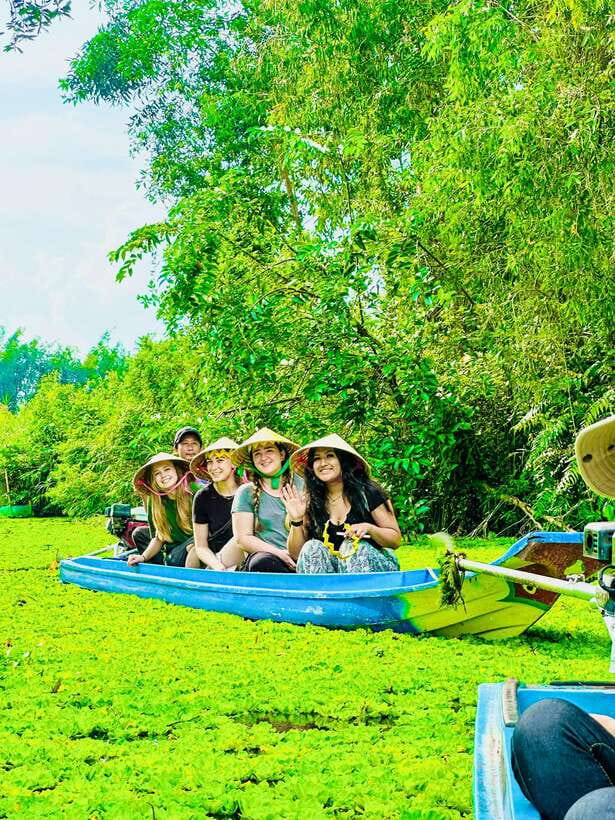 Can Tho: Explore Lung Ngoc Hoang Nature Reserve from Can Tho - The canal boat ride through water hyacinth and water lettuce