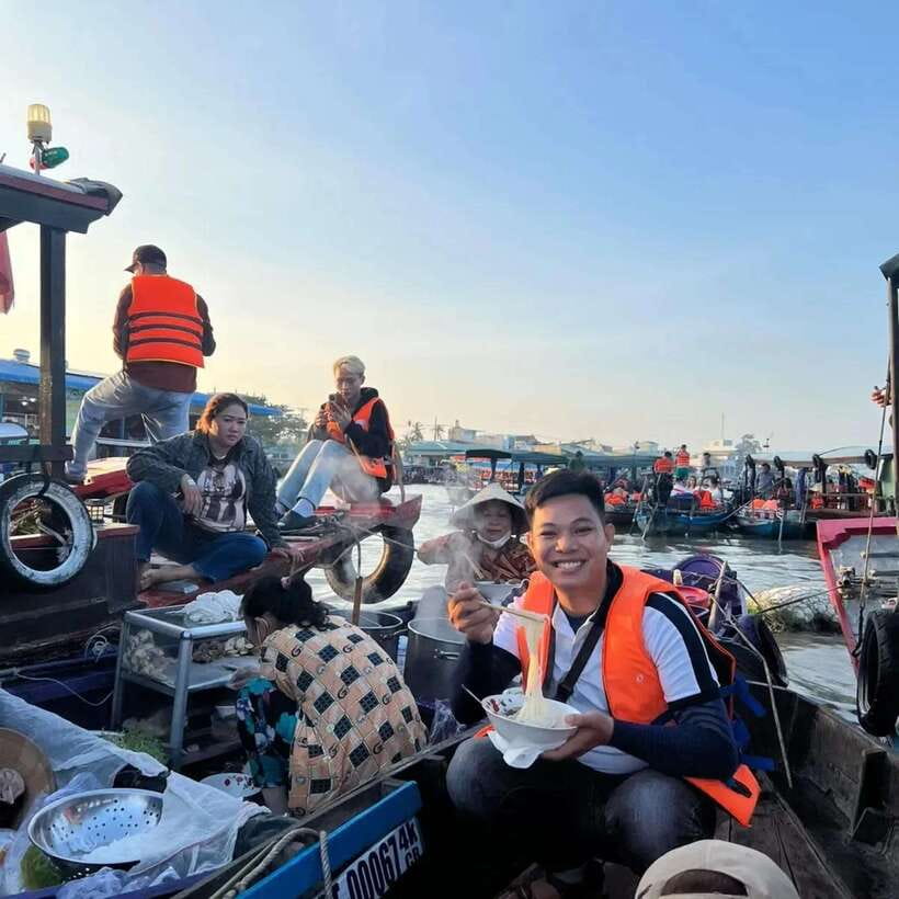 Can Tho: Floating Market & Mekong's Legacy( About 6 Pax) - Sampan breakfast: ho tieu noodles and Vietnamese coffee on the water