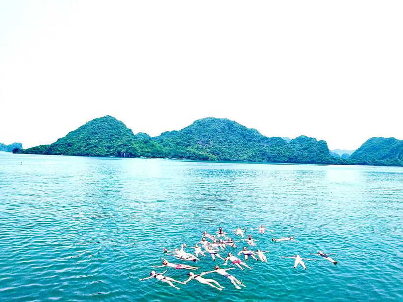 CAT BA :2D1N Lan Ha bay-Ha Long bay with Plankton Excursion - Day 2: Sunrise energy, Dau Bê beach, and Ho Ba Hầm lagoons