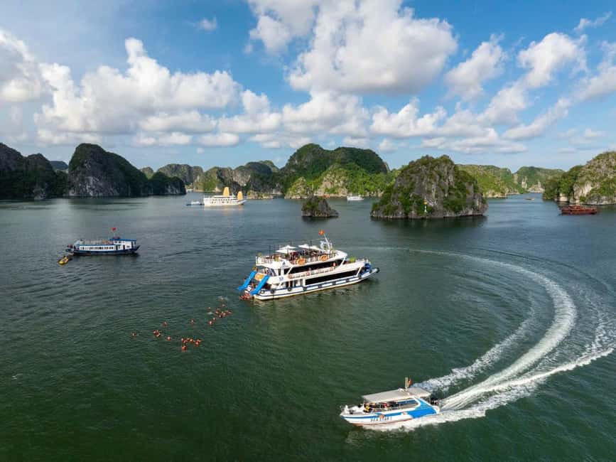 Cat Ba/Ha Noi: Lan Ha and Monkey Island Full Day Boat Trip - From Hanoi or Cat Ba to the water: the morning setup