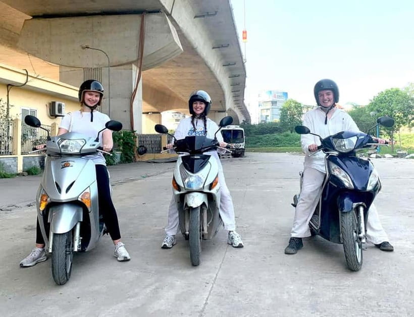 Chicks n Bikes: Customised Motorbike Riding Lesson in Hanoi - Phase three: quiet-road confidence before you face the real street