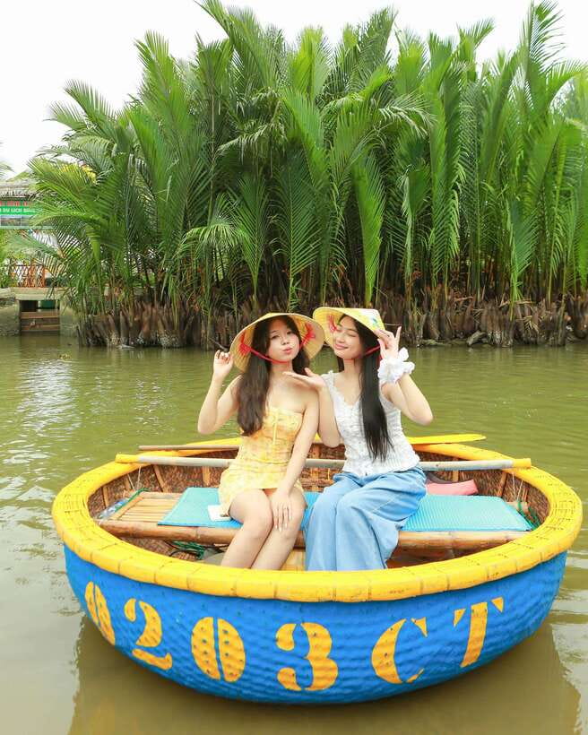 Coconut Boat Hoi An - The 45–60 Minute Ride: What Happens Once You’re on the Basket Boat