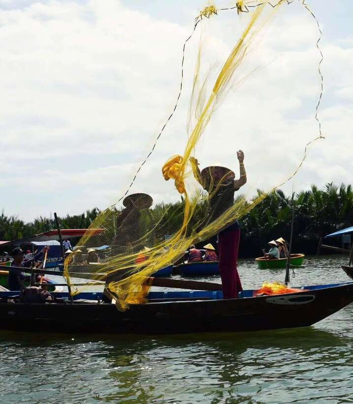 Coconut Boat Hoi An - Bảy Mẫu Coconut Forest and Mangrove Canals: The Scenery That Actually Serves the Experience
