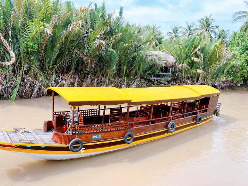 Cu Chi Tunnels & Mekong Delta: Full‑Day Discovery From HCM - Workshops, honey tea, coconut candy, and traditional folk music