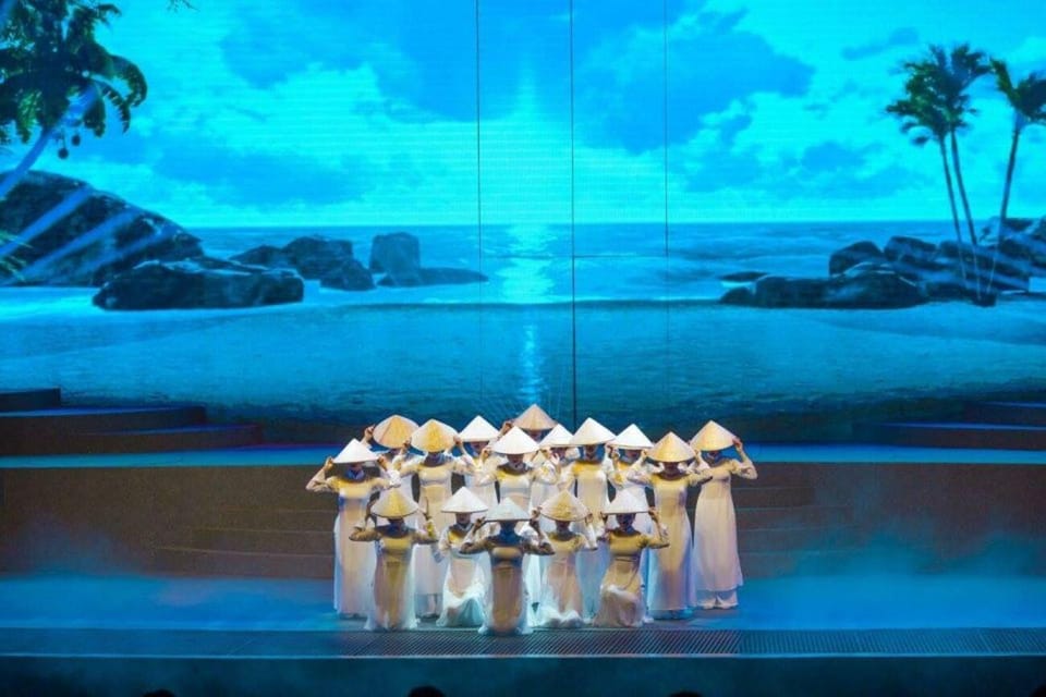 Da Nang: Charming Da Nang Show Ticket - A One-Hour Cultural Variety Show in Da Nang