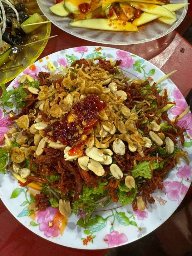 Da Nang City Street Food Private Tour With Local Students - Key things that make this Da Nang food tour work