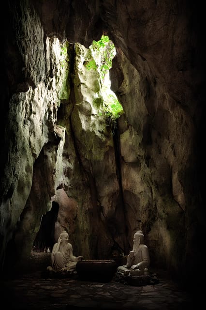 Da Nang Half day City Tour: Linh Ung, Marble & Am Phu Cave - Âm Phủ Cave (Hell Cave): longest walk, best with the right expectations