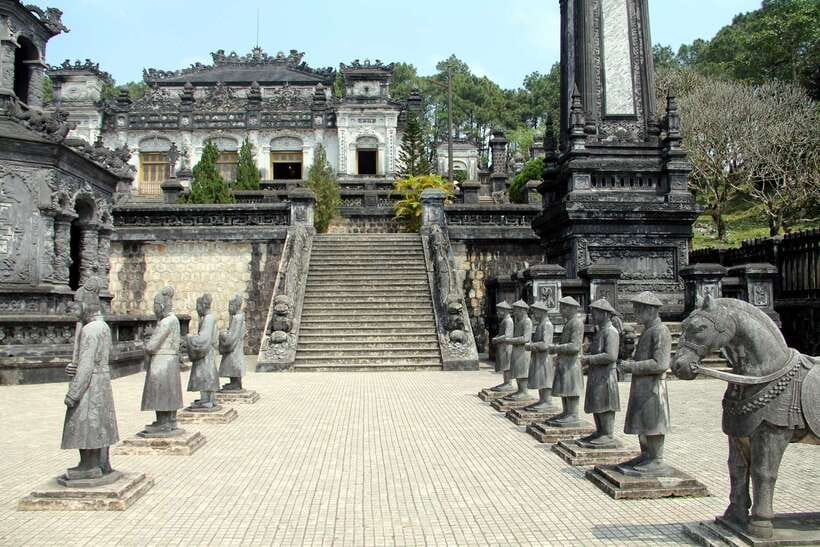 Da Nang/Hoi An: Hue City Full Day tour - Hai Van Tunnel drive: the coast crossing you actually feel