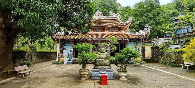Da Nang/Hoi An: Marble & Monkey Mountains with Am Phu Cave - Lunch in Da Nang / Hoi An area: when included food actually matters