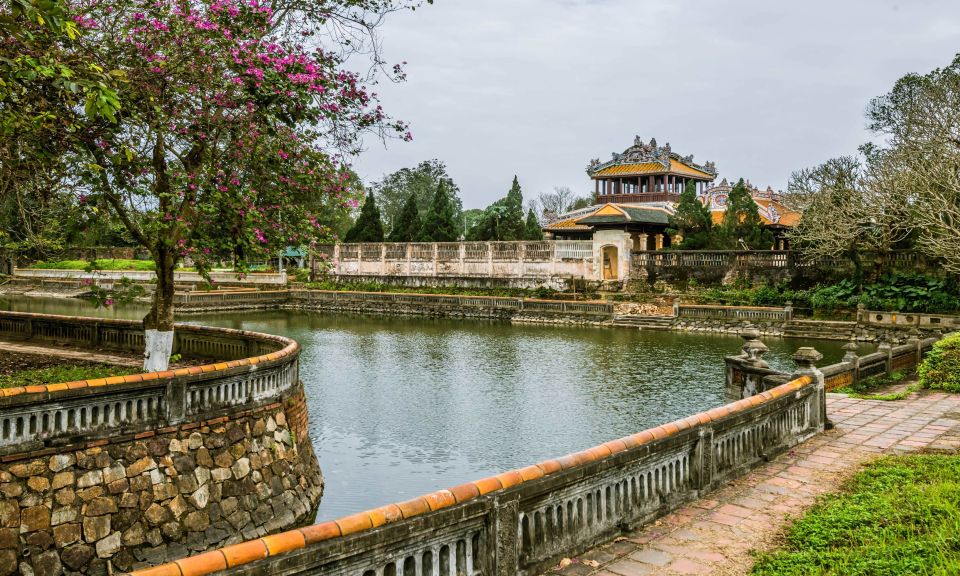 Da Nang: Hue Imperial City and Hai Van Pass Small Group Tour - Khai Dinh Tomb: when royal design replaces the idea of a grave