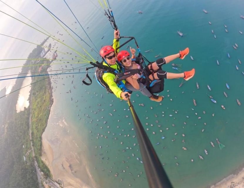 Da Nang: Monkey Mountain Paragliding Experience - Small group rhythm: up to 10 people, one launch window