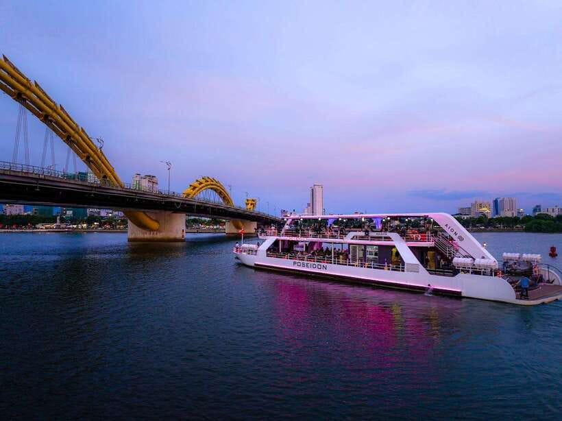 Da Nang: Poseidon Cruise with Dinner and Dragon Bridge Show - The Han River route: the illuminated sights you’ll actually notice