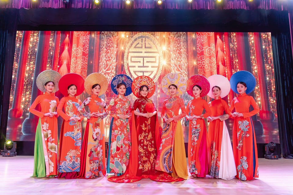 Da Nang "The Ao Dai" Show: Timeless Vietnamese Elegance - Seats and viewing comfort: arriving on time pays off