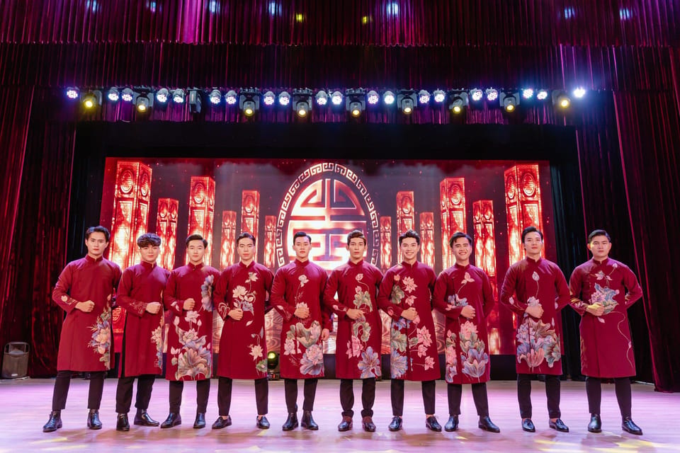 Da Nang "The Ao Dai" Show: Timeless Vietnamese Elegance - Where to go: Culture House of Ngu Hanh Son District