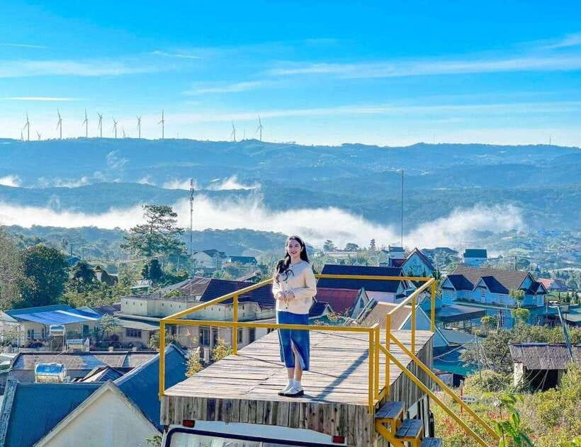 DaLat: Sunrise, Clouds, Peaceful Mornings from 4:00 to 10:00 - The fun-game block: dry slide, grass sleds, giant ball