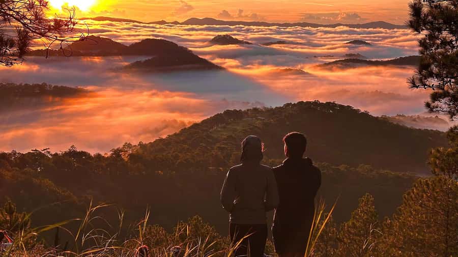 Dalat: Sunrise Trekking and Cloud Hunting experience - Pinhatt Peak and Tuyen Lam Lake: Why This Sunrise Works