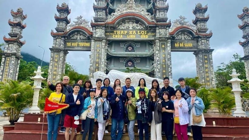 DaNang/HA: Lady Buddha, Marble Mountain & Am Phu Caves Tour - The ride-by views of My Khe Beach: a fast geography lesson