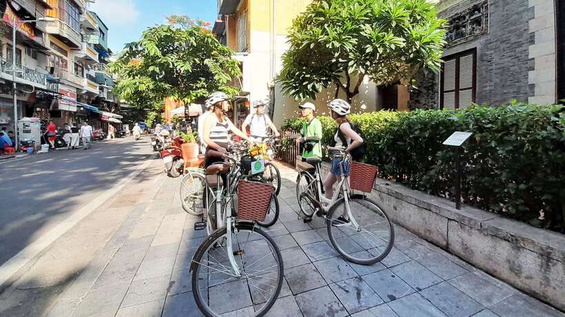 Explore Hanoi Old City By Cycling Tour With Small Groups - B-52 Lake and Ba Dinh Square: landmarks with clear context