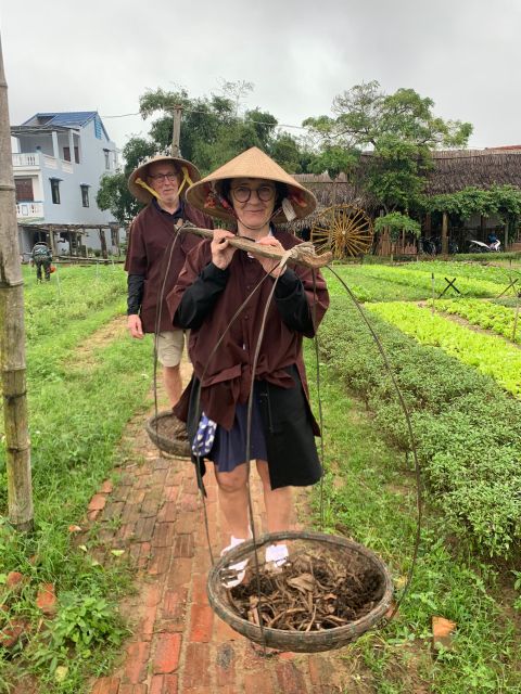Farming with Farmers at ancient vegetable Village "Tra Que" - Tra Que Vegetable Village: the quiet place that teaches how food is made