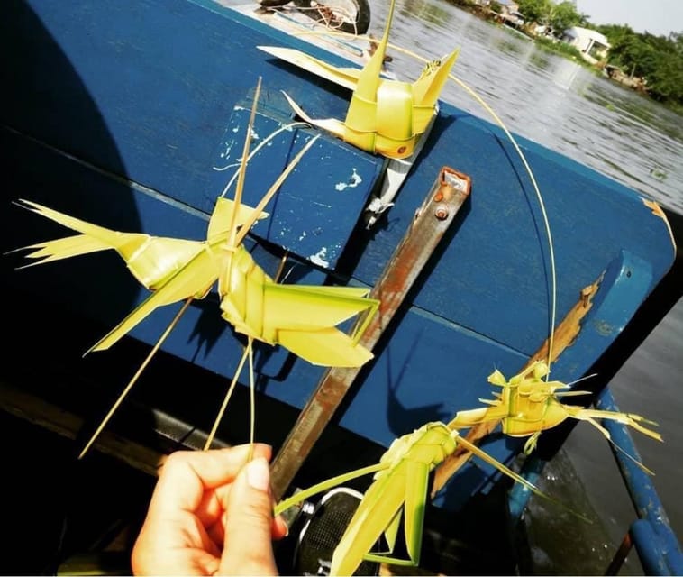 floating market boat trip everyday - The canal ride: Slow boat speed, real wildlife, and coconut-lined edges