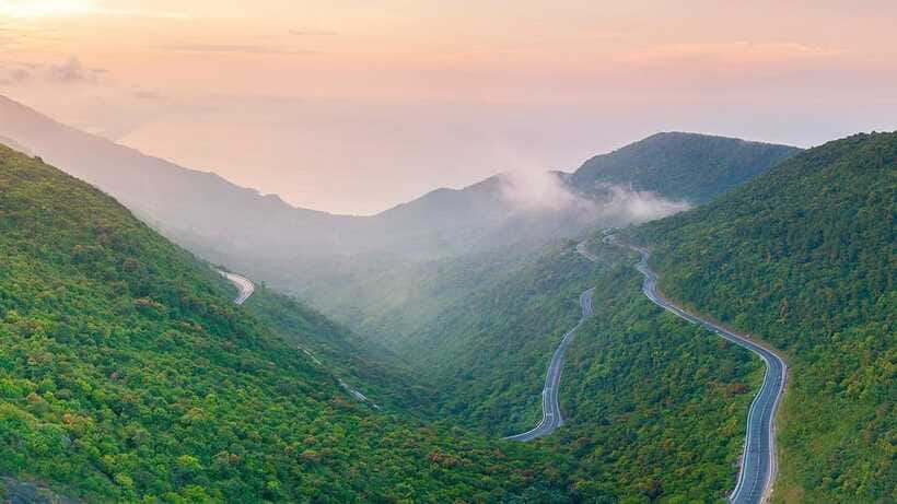 From Da Nang: Explore Hai Van Pass by US Army Jeep - Photo Stops, Time to Breathe, and a Beachside Meal Pause
