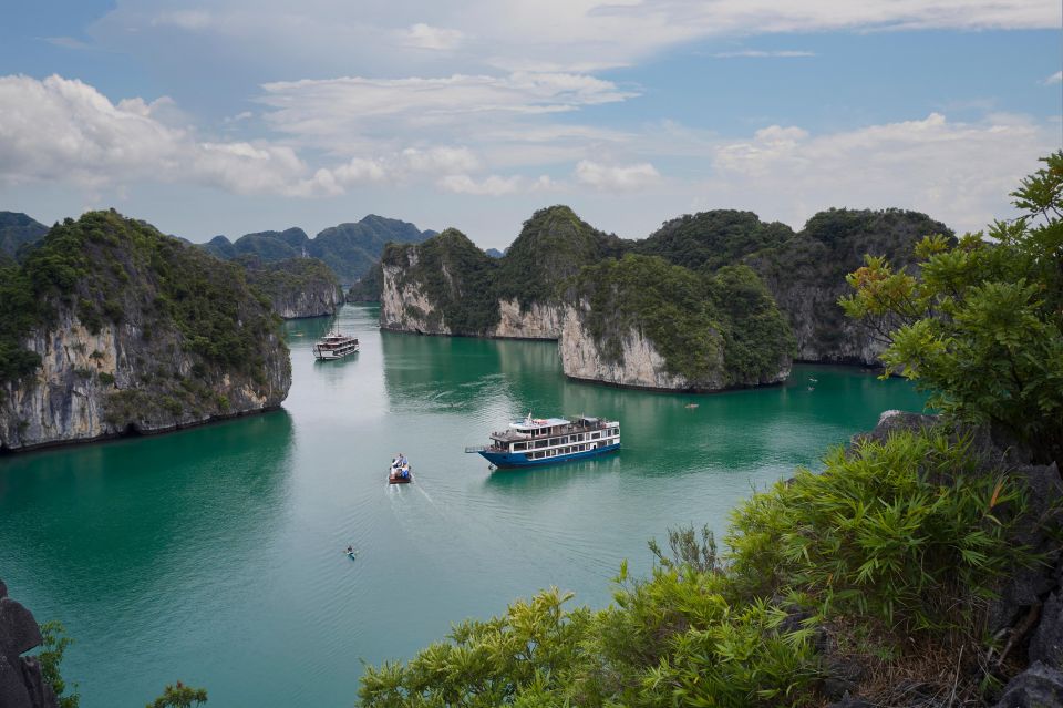 From Halong: 2 Days / 1 night with Halong - Lan Ha tour - Where Lan Ha Bay fits on a Ha Long trip