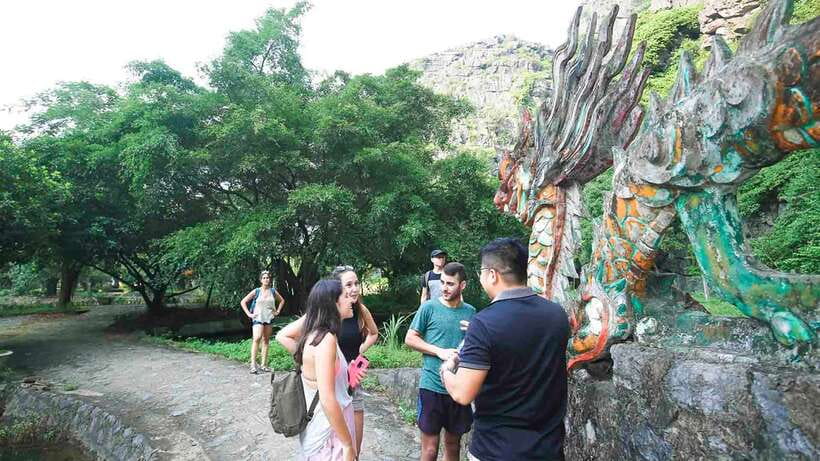 From Hanoi: 1-Day Ninh Binh Highlights Tour with Lunch - Hoa Lu or Bai Dinh: Choosing the Temple/Citadel That Fits Your Mood