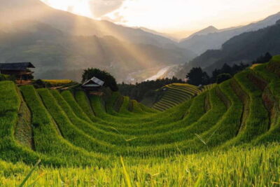 From Hanoi: 1-day Sapa Trekking Tour With Overnight Bus - Getting going in Sapa: breakfast, freshen-up time, and an early start