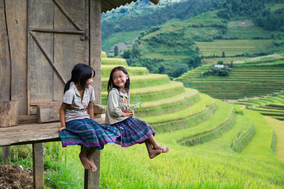 From Hanoi: 2-Day Sapa Cultural Exchange Tour with Homestay - Hanoi to Sapa by sleeping bus: comfort with a schedule that feels fast