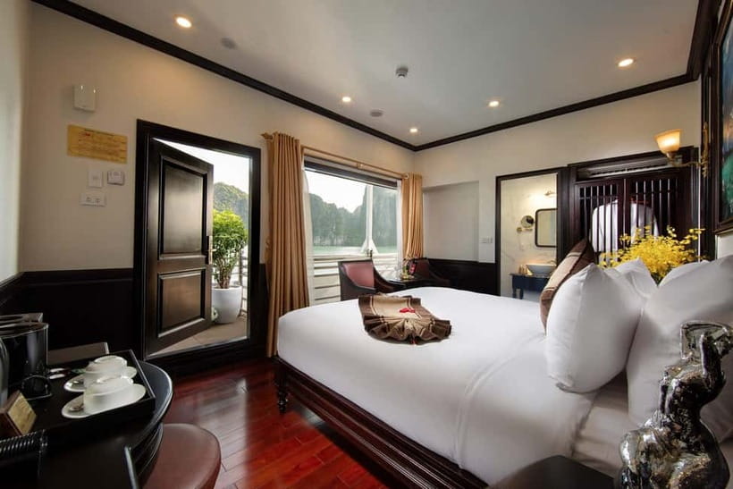 From Hanoi: 3 Day Halong Bay 5 Star Cruise - Ninh Binh Tour - Weather, tides, and cave days: your best mindset