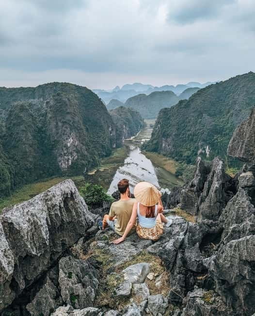 From Hanoi: Bai Dinh,Trang An and Mua Cave Trip - The Hoa Lu and Bich Dong Factor: Quick Cultural Stops That Add Context