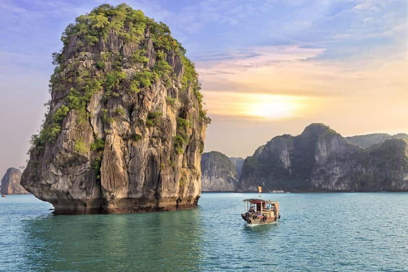 From Hanoi: Explore Ha Long Bay In Full Day - Luon Cave by Kayak or Bamboo: The One-Way Waterway Moment