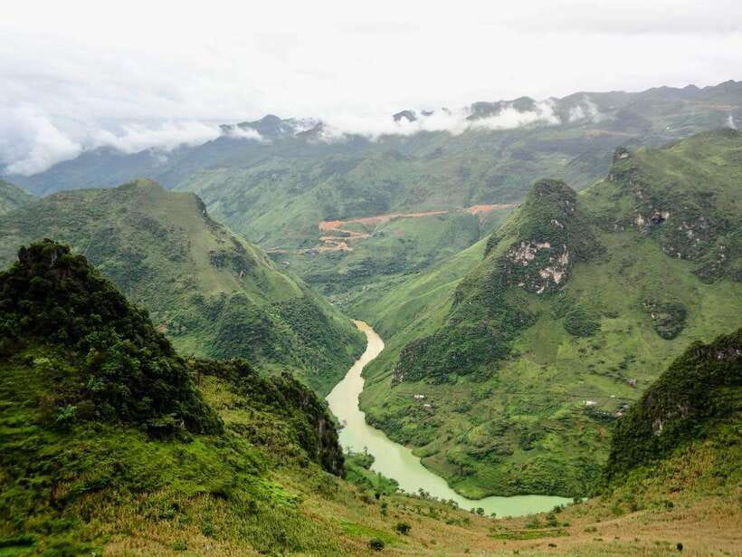 From Hanoi: Ha Giang Loop 3-Day 2-Night Tour with Easy Rider - Hanoi to Ha Giang: pickup, bus ride, and the first briefing