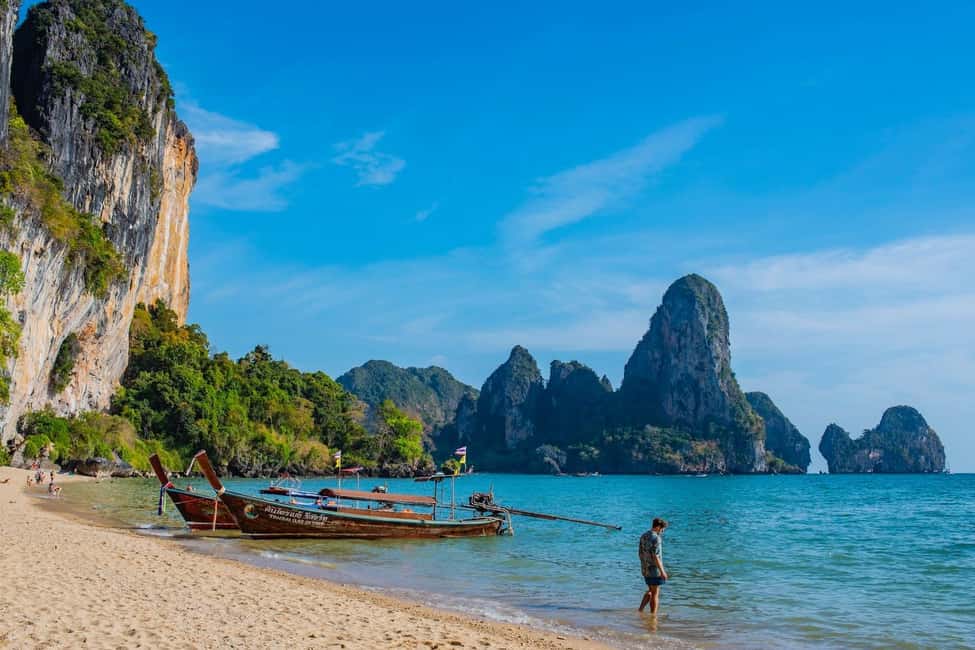 From Hanoi: Ha Long Bay 1 Day Tour With A Luxury Cruise - Sung Sot Cave: 700+ Steps to the Big Stalactite Rooms