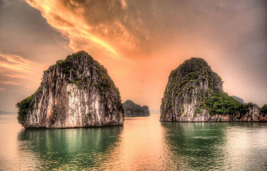 From Hanoi: Ha Long Bay 1 Day Tour With A Luxury Cruise - Luon Cave by Kayak or Bamboo: The Narrow-Water Advantage