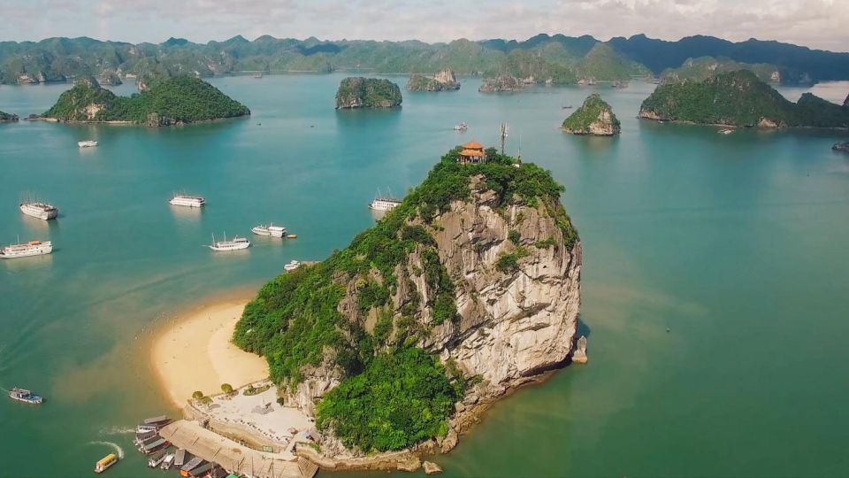 From Hanoi: Halong Bay Cruise 2 Days 1 Night With Transport - Hanoi to Ha Long Bay: the part that actually saves your trip