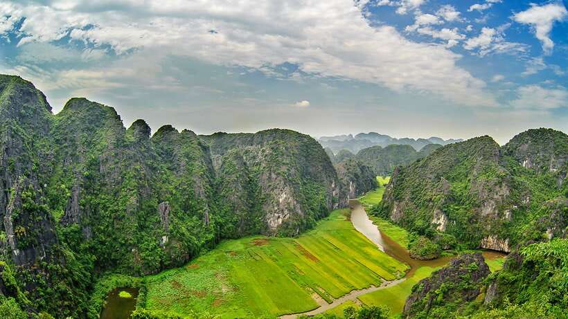 From Hanoi: Hoa Lu/Bai Dinh-Tam Coc/Trang An-Mua Cave Tours - Village cycling: scenic, but check the bike reality