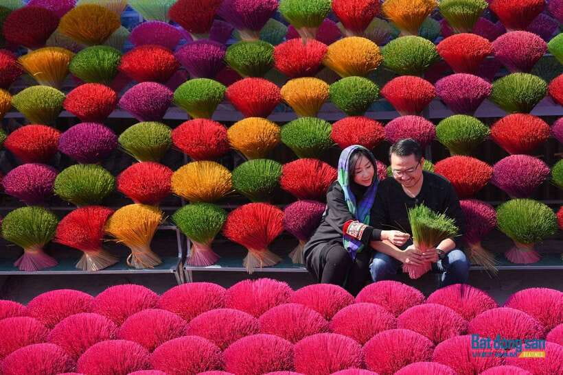 From Hanoi: Incense Village & Train Street Small Group Tour - Key Highlights You’ll Feel Right Away