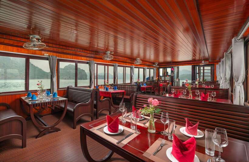 From Hanoi: Lan Ha Bay | Kayaking, Sightseeing, Cruise Trip - Lunch anchored between Lan Ha and Ha Long: what to expect onboard
