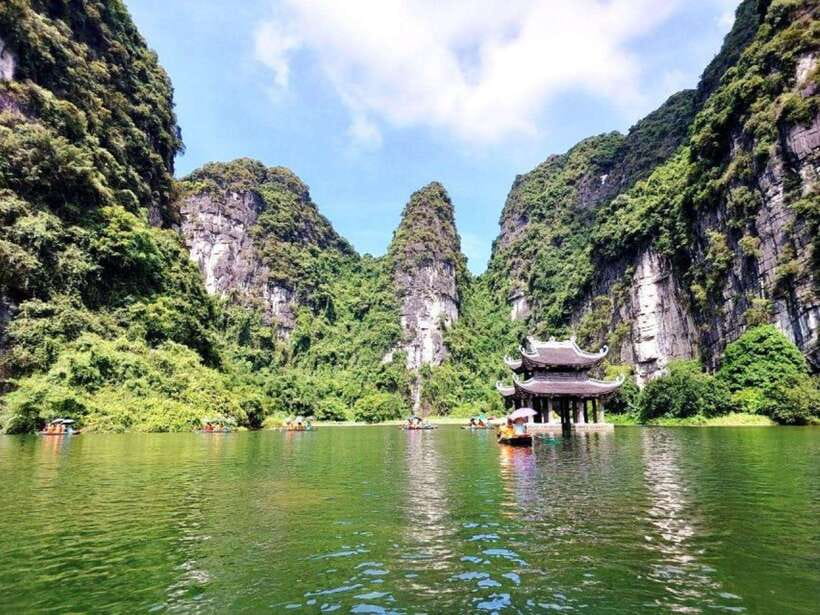 From Hanoi: Ninh Binh, Bai Dinh, Trang An and Mua Cave Trip - Mua Cave: Almost 500 Steps for Tam Coc Views