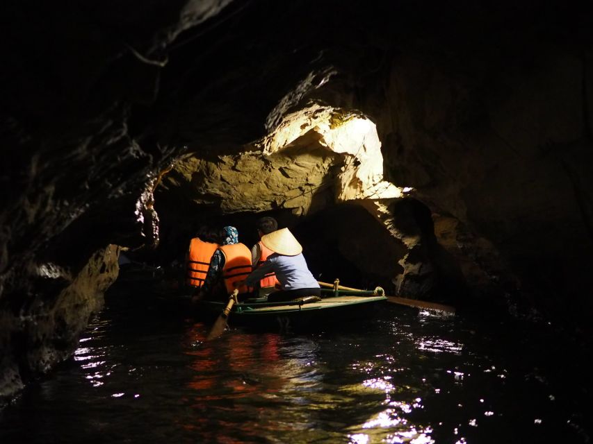 From Hanoi: Trang An & Bai Dinh Pagoda Full-Day Private Tour - Lunch in Ninh Binh: Goat Meat and Local Simple Comfort
