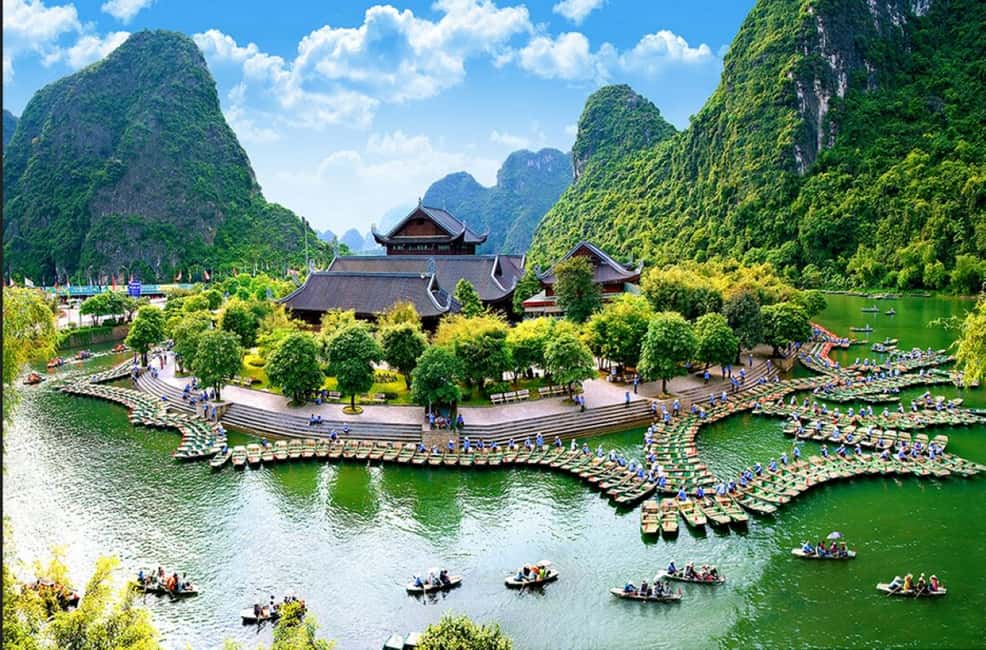 From Hanoi: Trang An eco-tourism - Hoa Lu ancient & Mua Cave - Who should book this day trip from Hanoi
