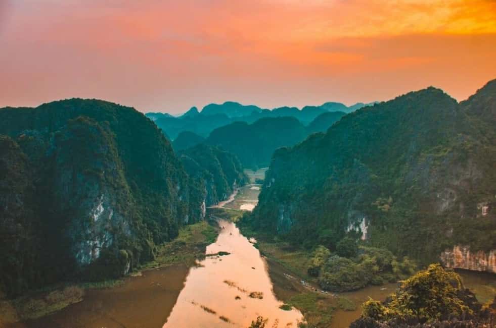From Hanoi: Trang An eco-tourism - Hoa Lu ancient & Mua Cave - Hoa Lu: stepping into Vietnam’s ancient capital at Dinh King and Le King Temples