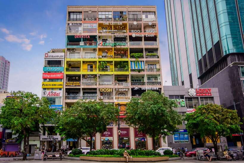 From HCM: City Highlights & Chinatown Trips – Water Bus Tour - Ben Thanh Market: Your Last Real Shopping Window