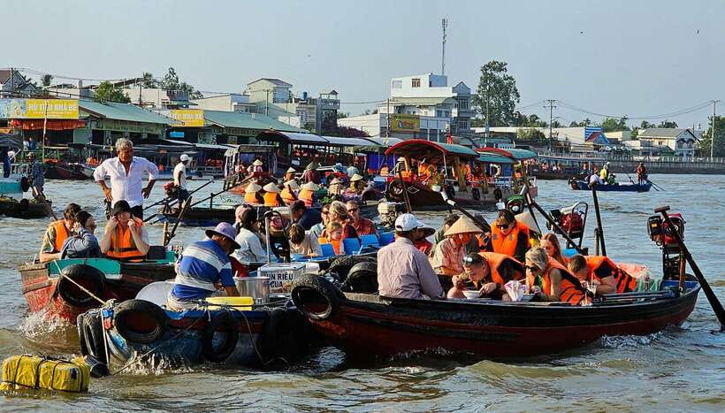 From HCM: Mekong Delta Can Tho Floating Market 2-Day Tour - Day Two: Cai Rang Floating Market in the Morning Light