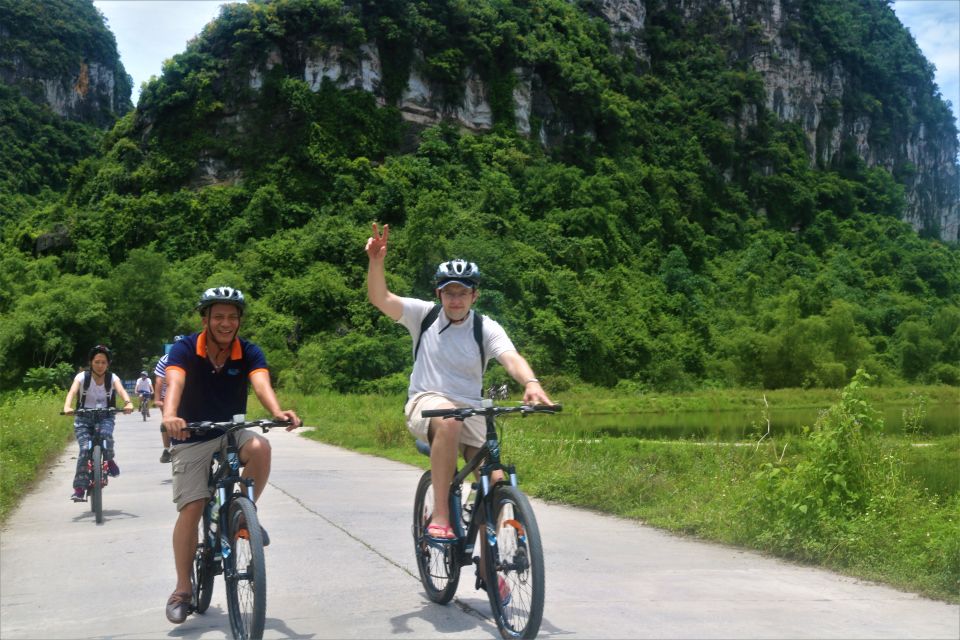 Full Day Trang An, Bich Dong Pagoda, Biking & Family Visit - On the Way Back to Hanoi: What the Finish Feels Like