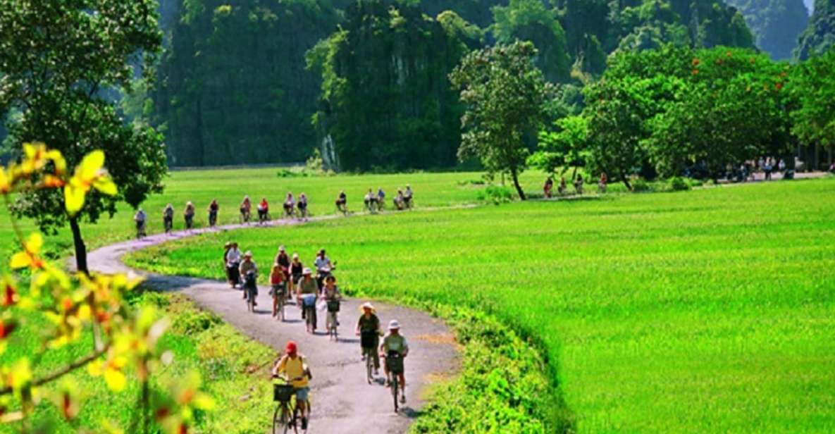 Hanoi: 2-Day Tour to Ninh Binh & Halong Bay With Transfer - Trang An: the wooden-boat ride that keeps you out of the heat